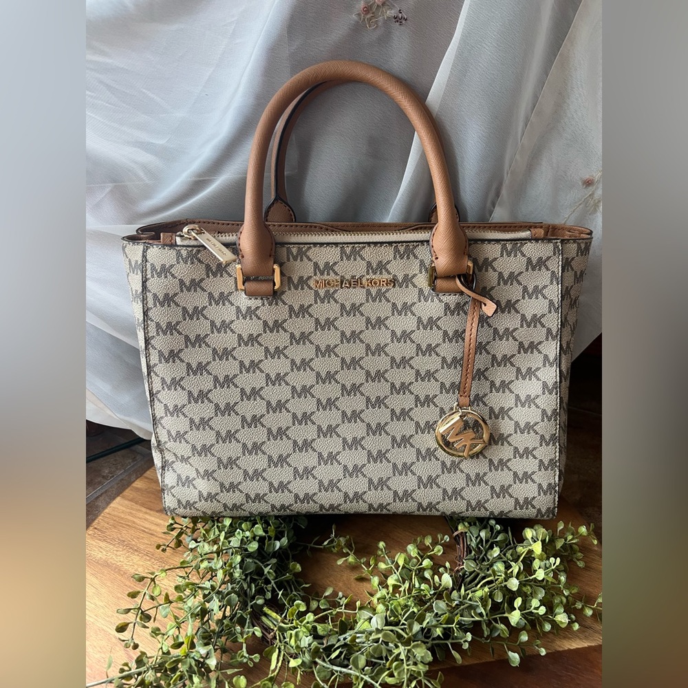 MICHAEL KORS KELLEN SATCHEL